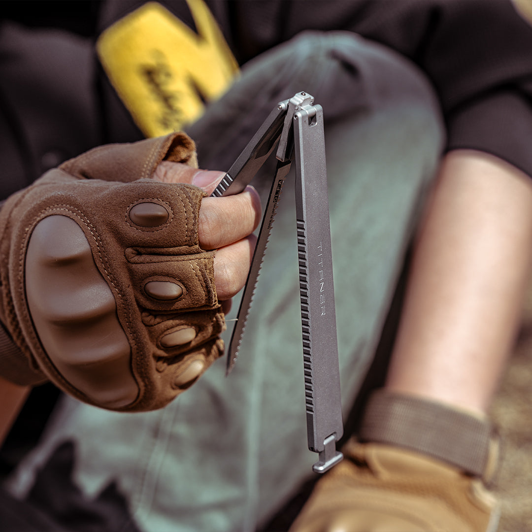 Tissaw: a CNC-Machined Titanium Folding Hand Saw